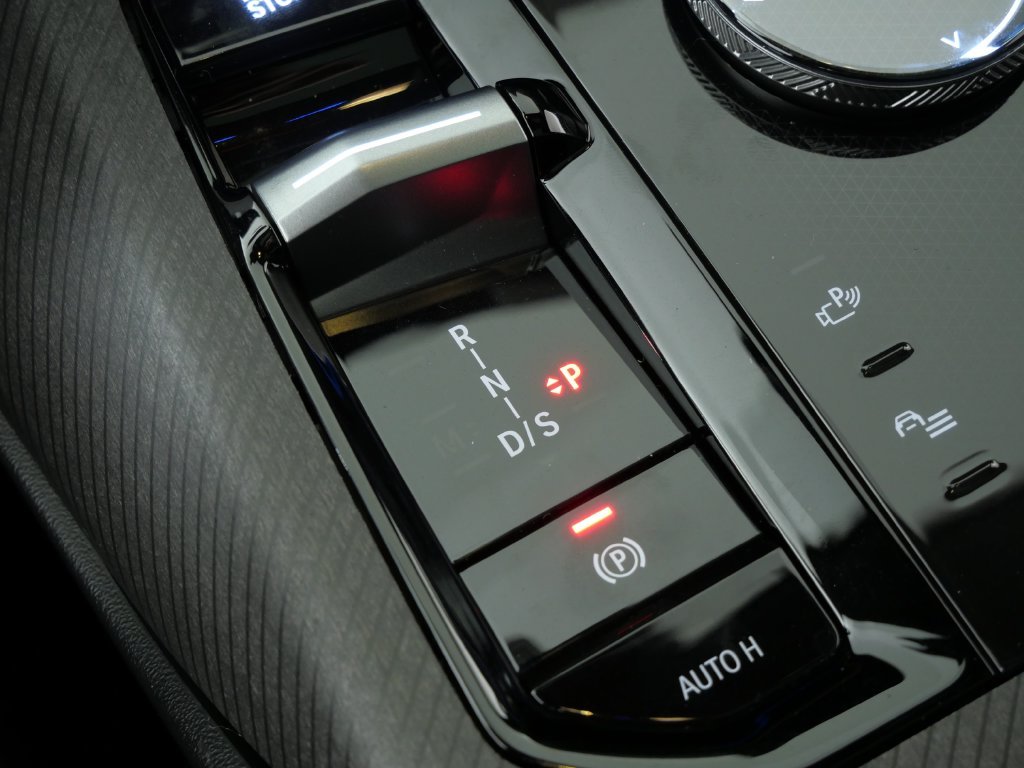 Used 2026 Gray BMW M50 xDrive image 48