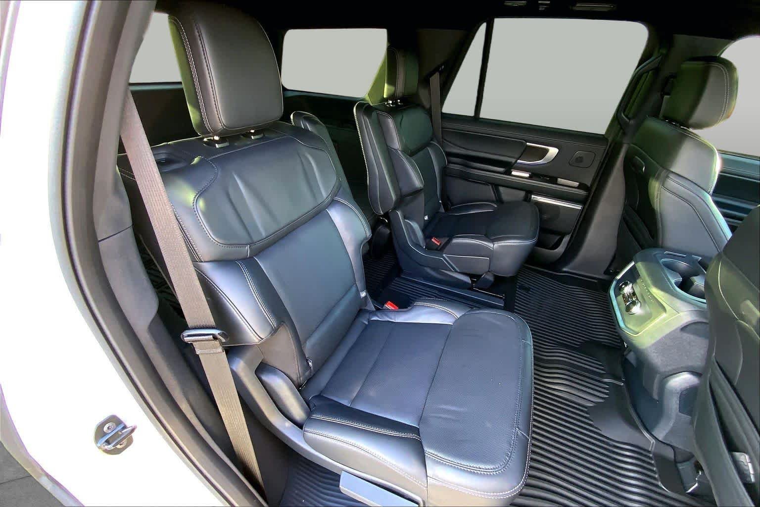 Used 2025 Space Silver Ford Platinum image 20