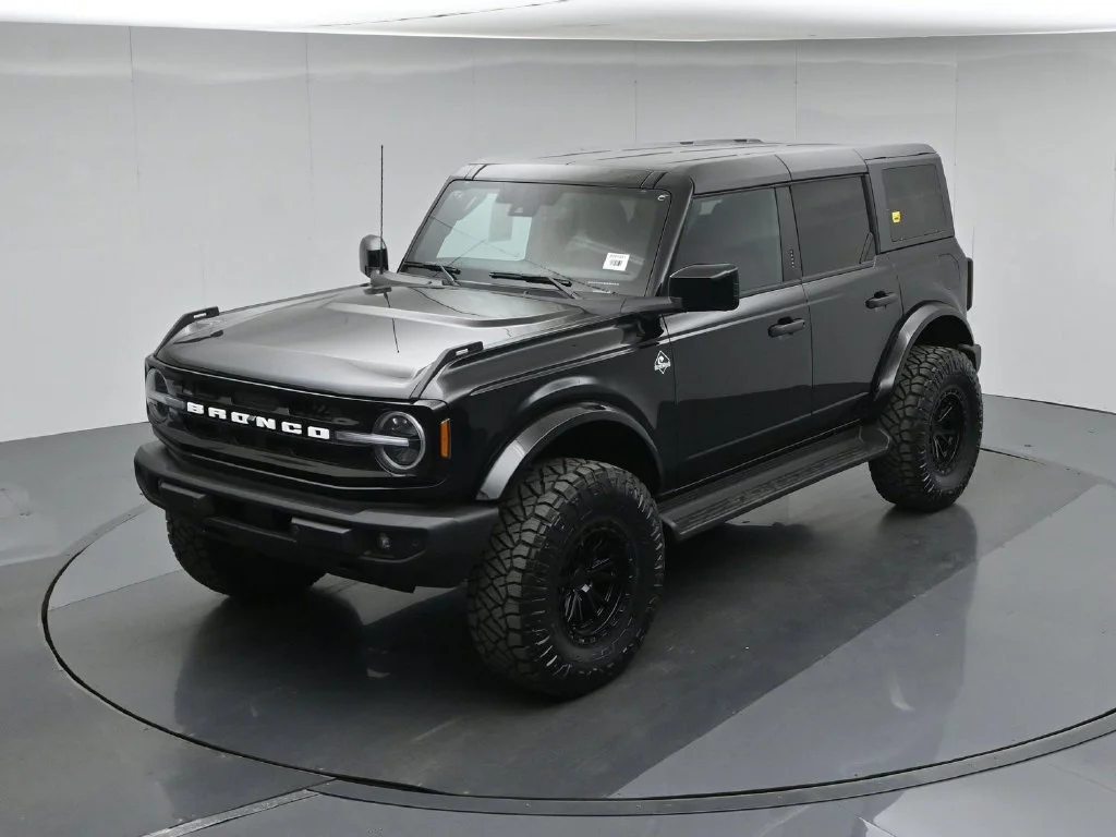 New 2026 Shadow Black Ford Outer Banks image 35