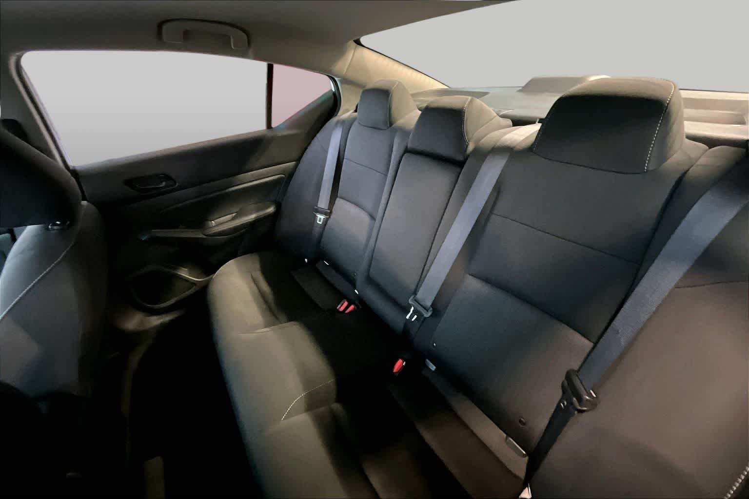 Used 2025 Glacier White Nissan SV image 18