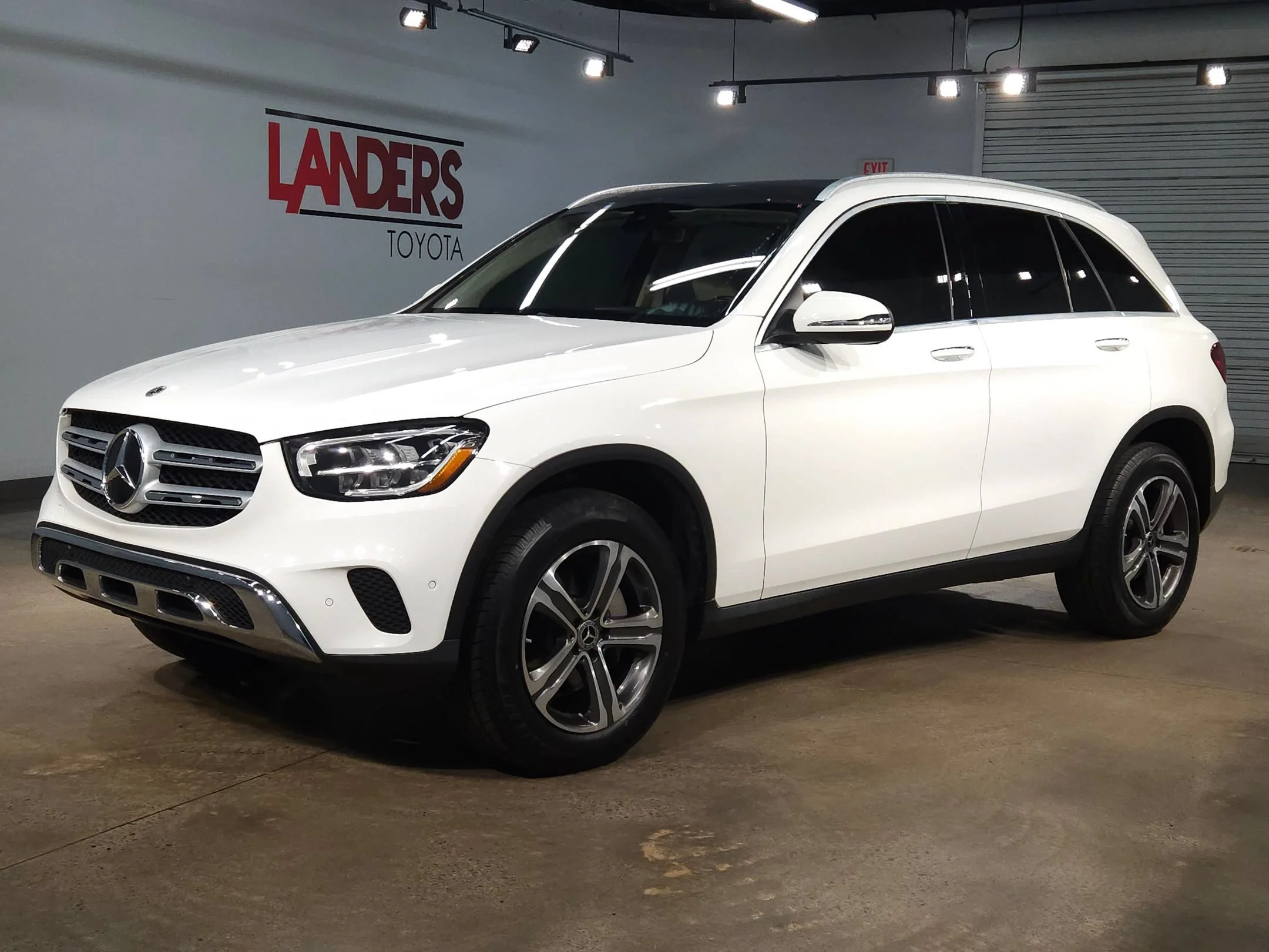 Used 2021 Polar White Mercedes-Benz GLC 300 image 3