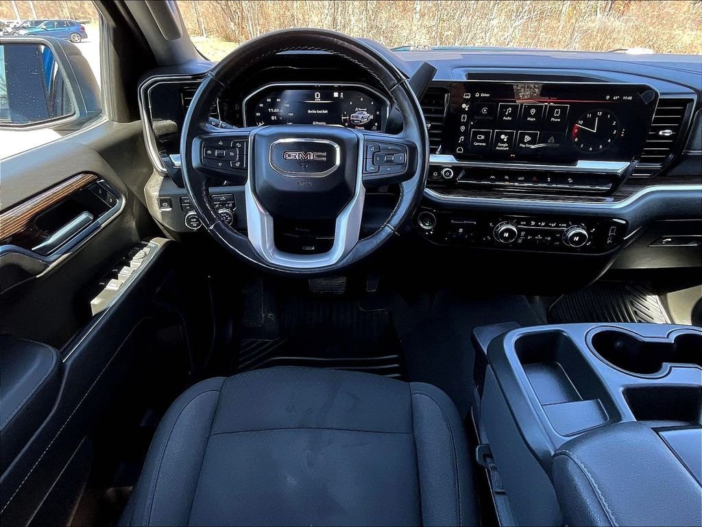 Used 2022 Blue GMC Elevation image 17