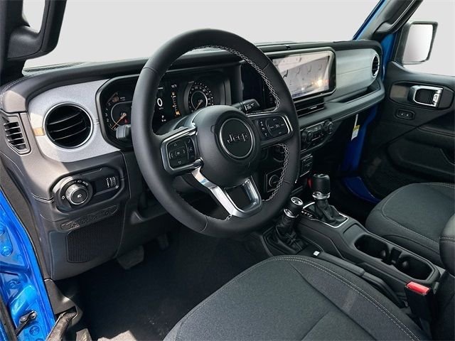 New 2025 Hydro Blue Pearl-Coat Exterior Paint Jeep Sahara image 6