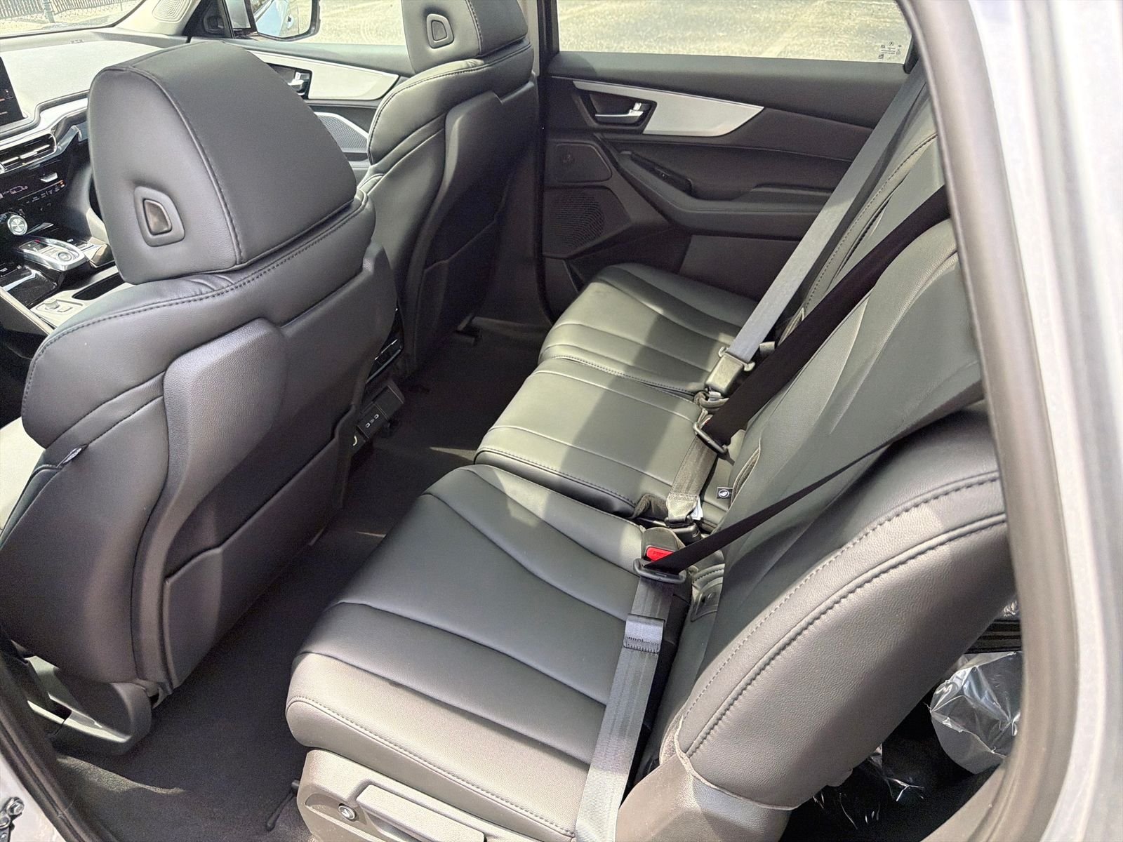 New 2026 Solar Silver Metallic Acura Base image 24