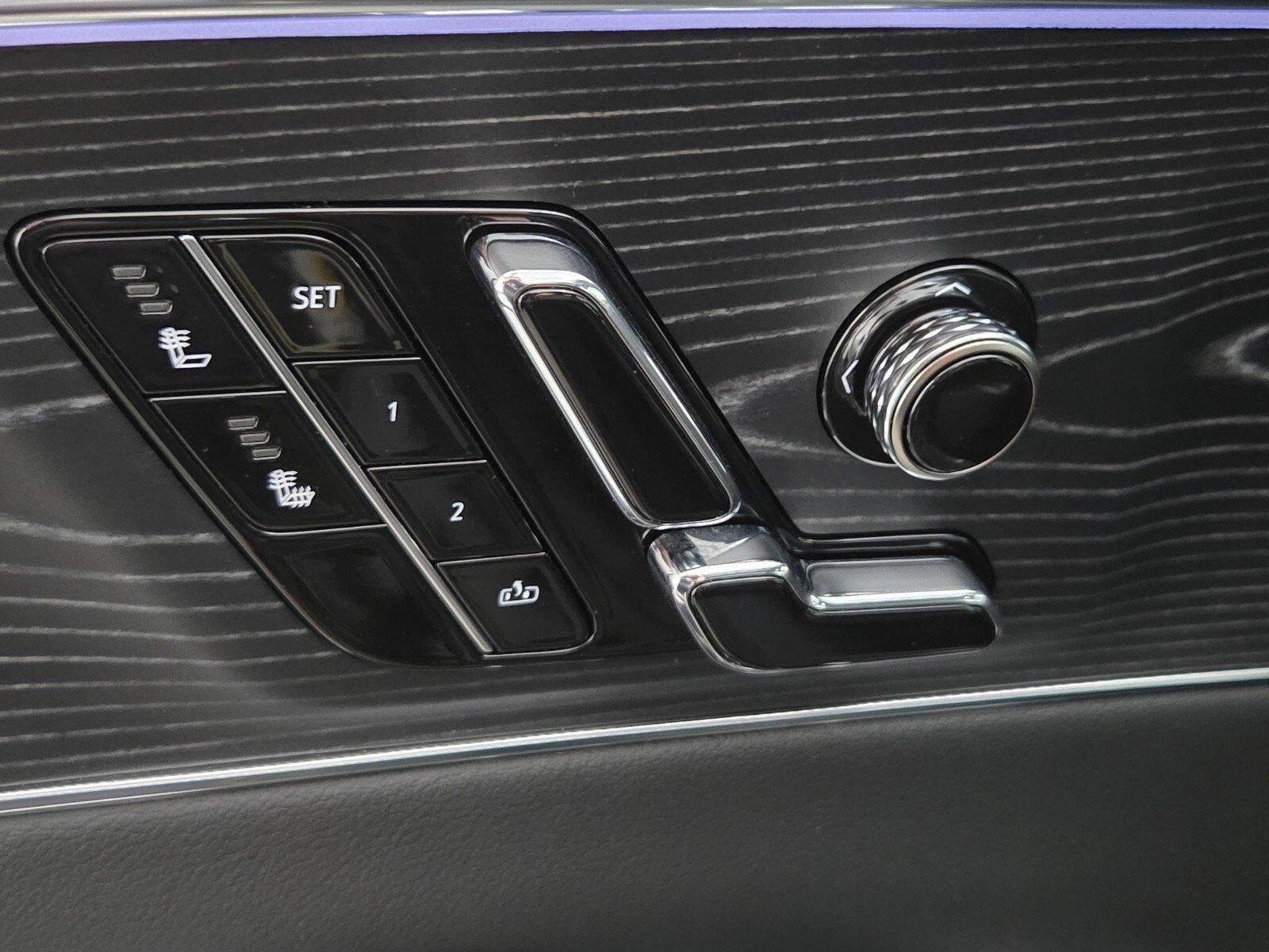 2024 Cadillac LYRIQ Luxury 1 - Photo 20