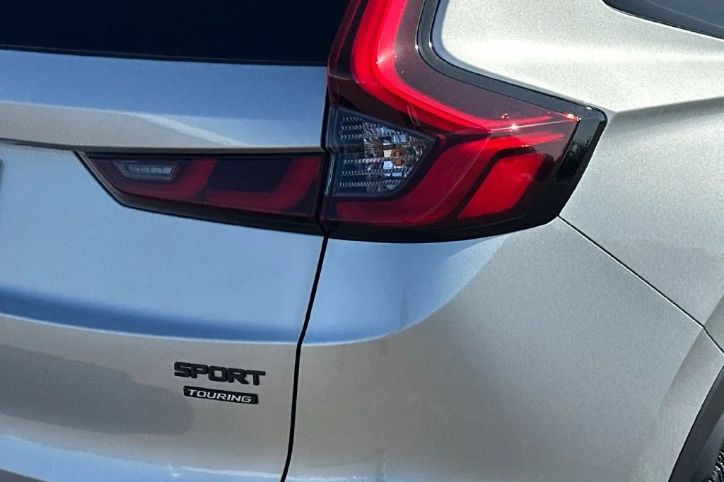 New 2027 Solar Silver Metallic Honda Sport Touring image 23