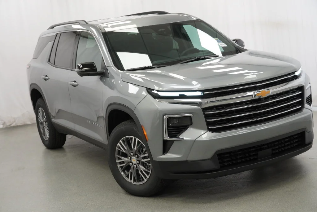 New 2027 Sterling Gray Metallic Chevrolet LT image 14