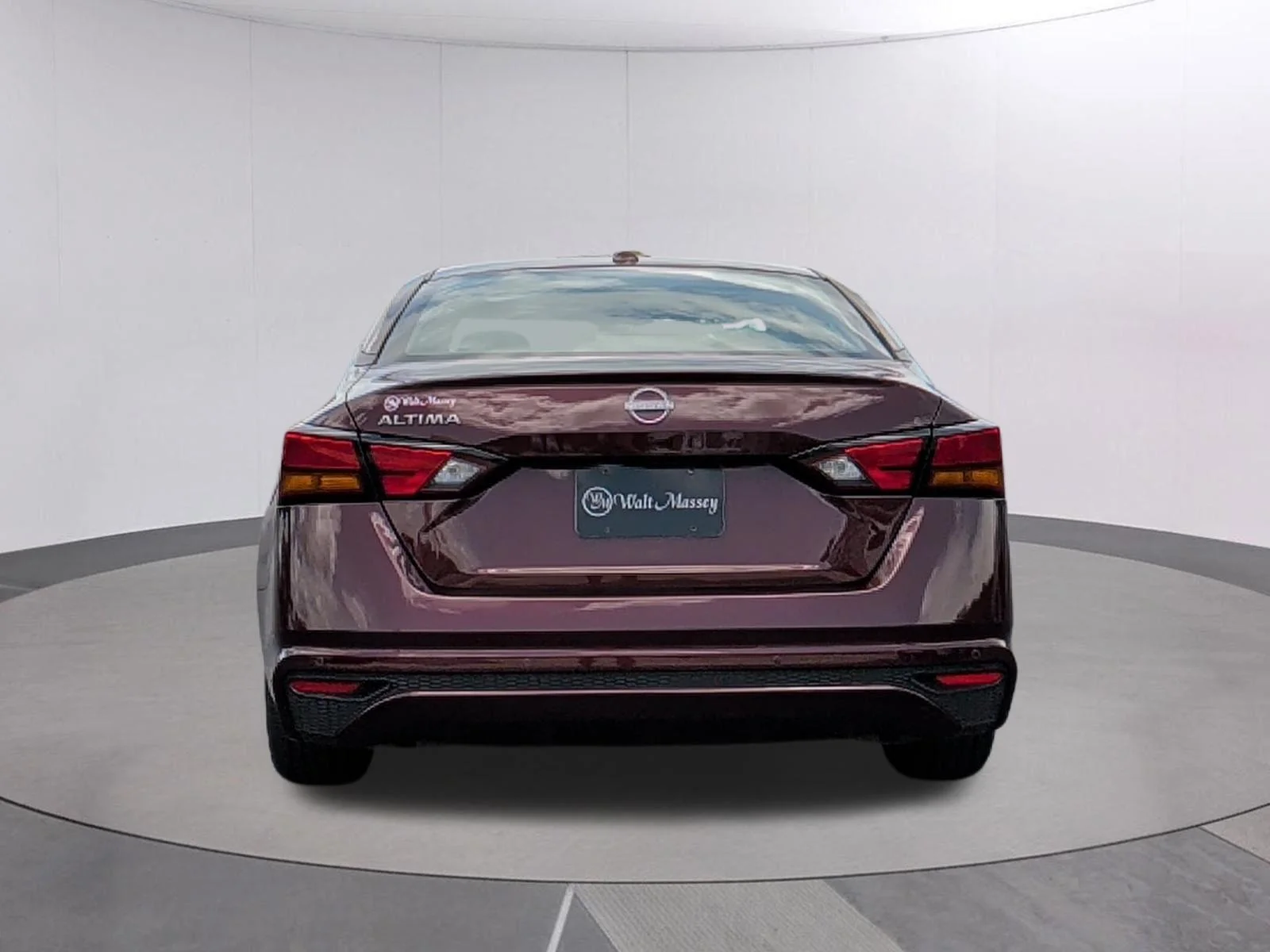 Used 2025 Garnet Pearl Metallic Nissan SV image 4
