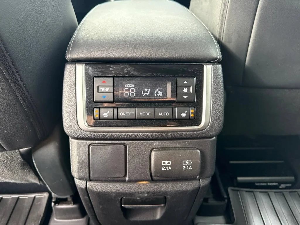 Used 2021  Subaru Limited image 14