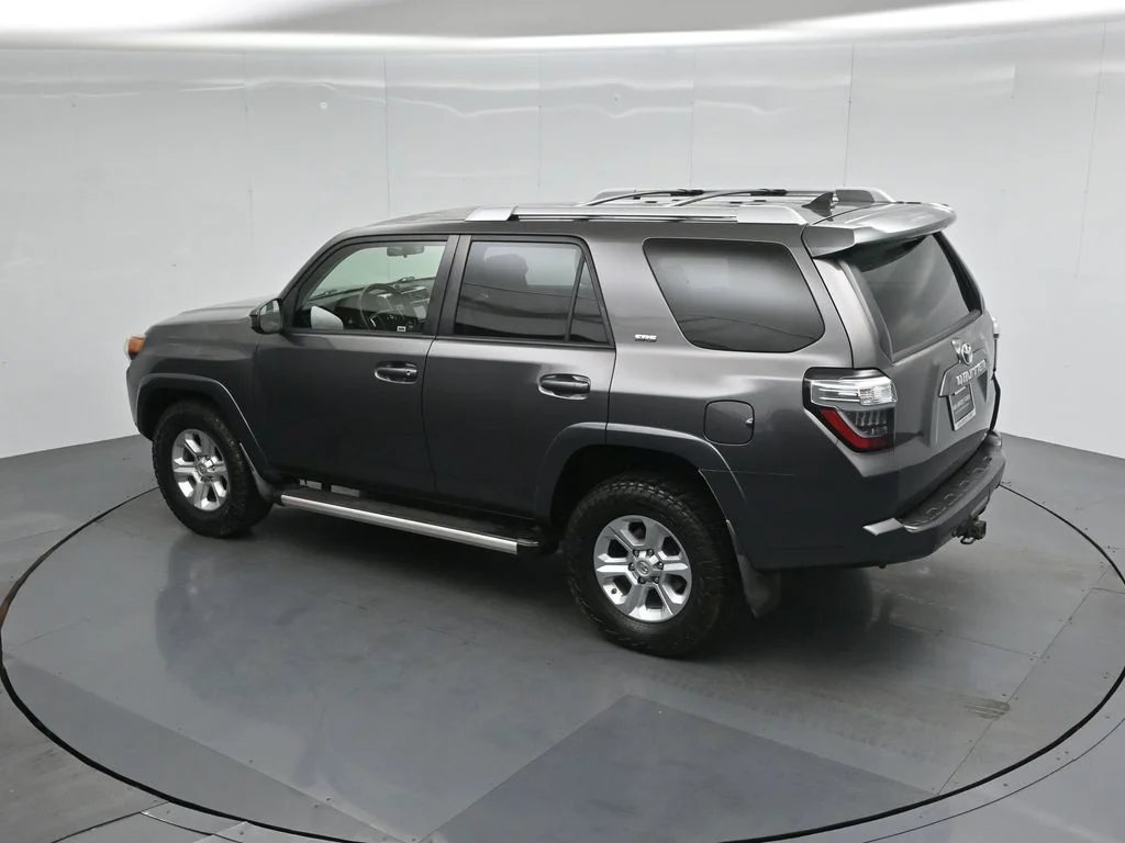 Used 2014 Gray Toyota SR5 image 38