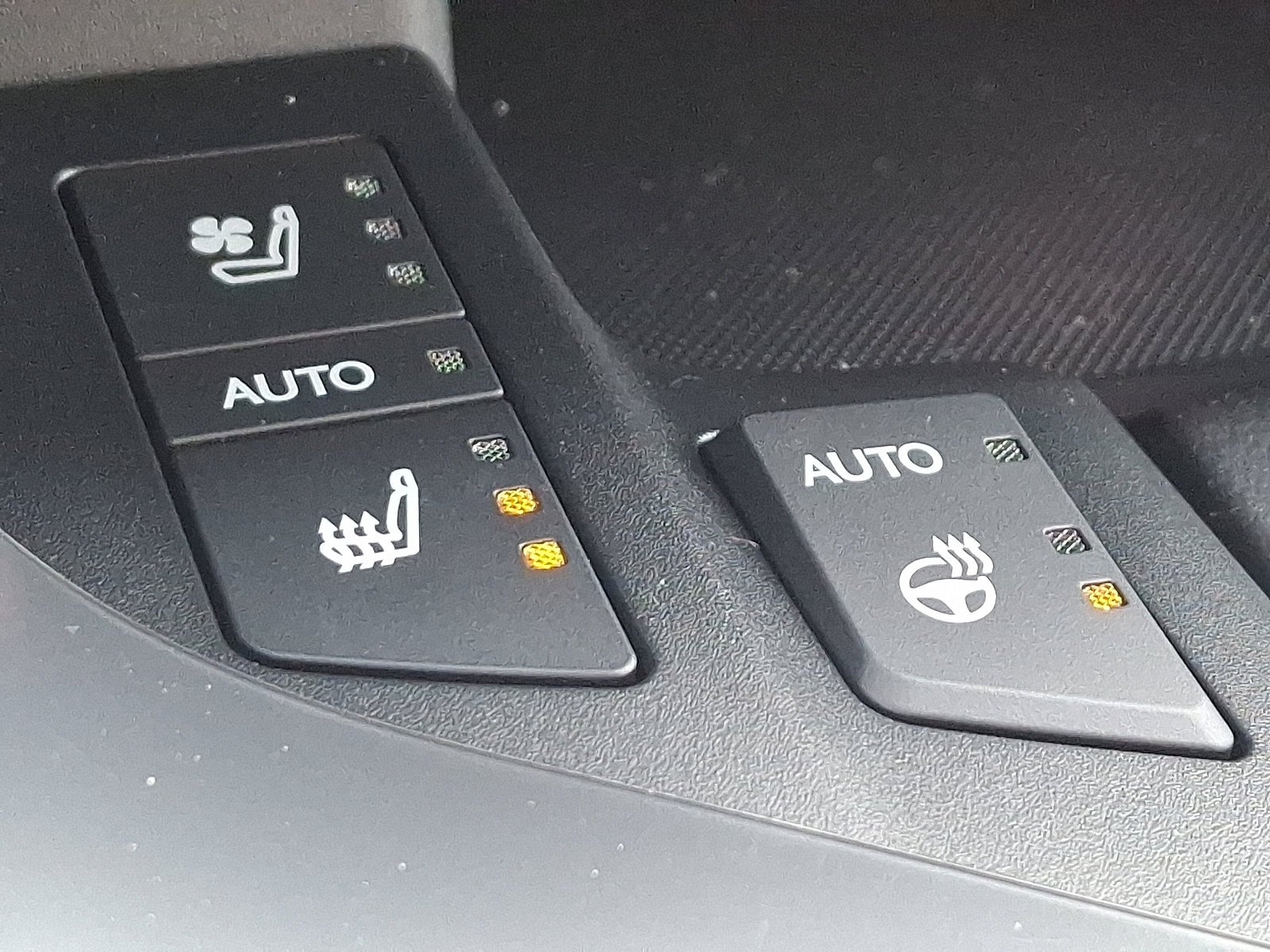 2025 Lexus LX 700h F-Sport - Photo 13