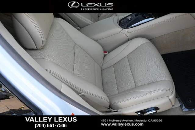 Used 2015  Lexus 460 image 20