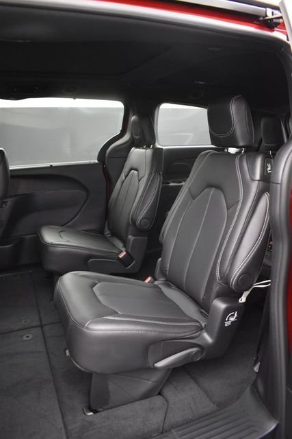 2026 Chrysler Pacifica Select - Photo 8