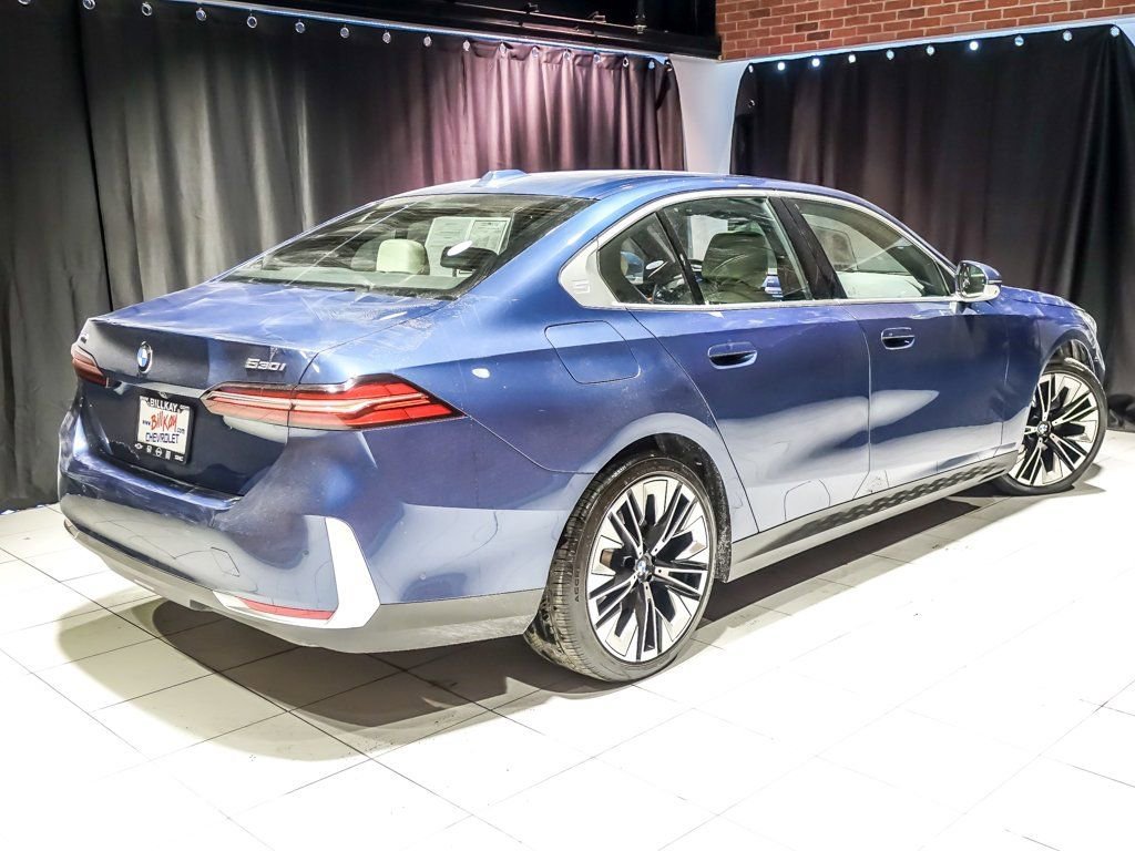 2024 BMW 530I - Image 9