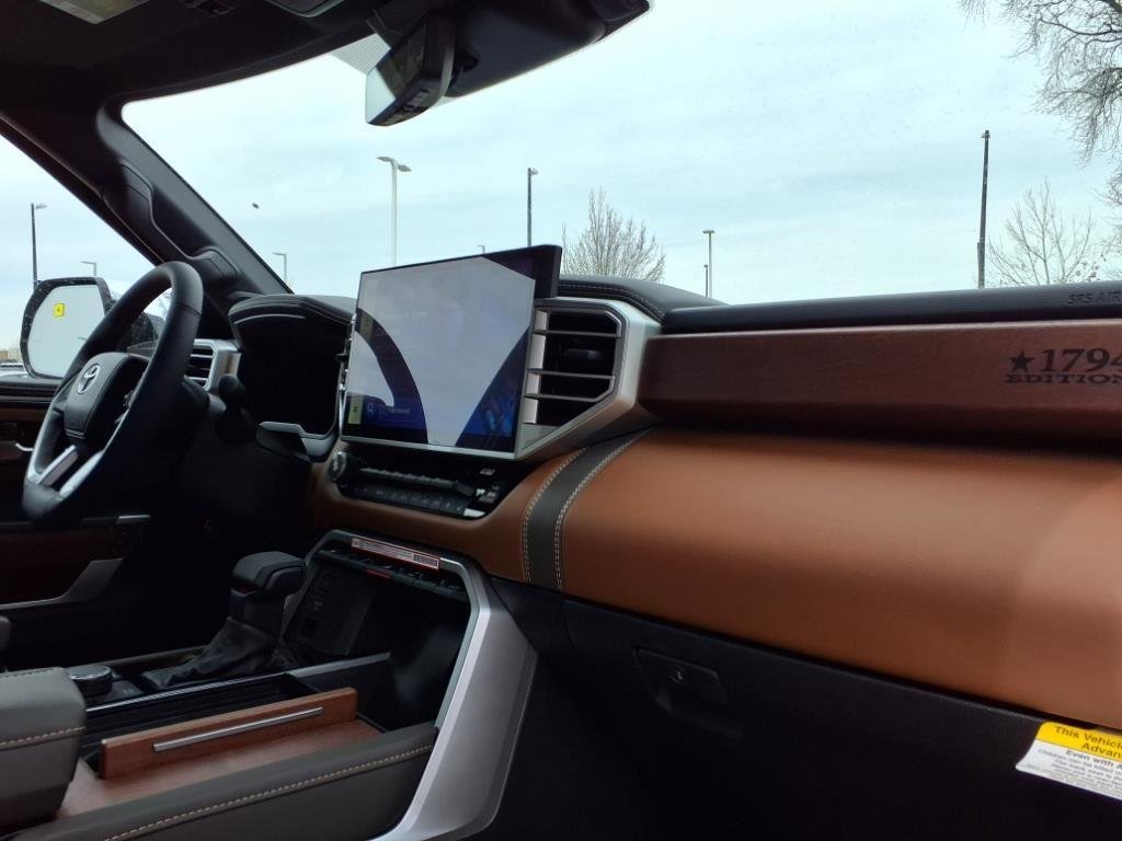 2025 Toyota Tundra 1794 Edition - Photo 10