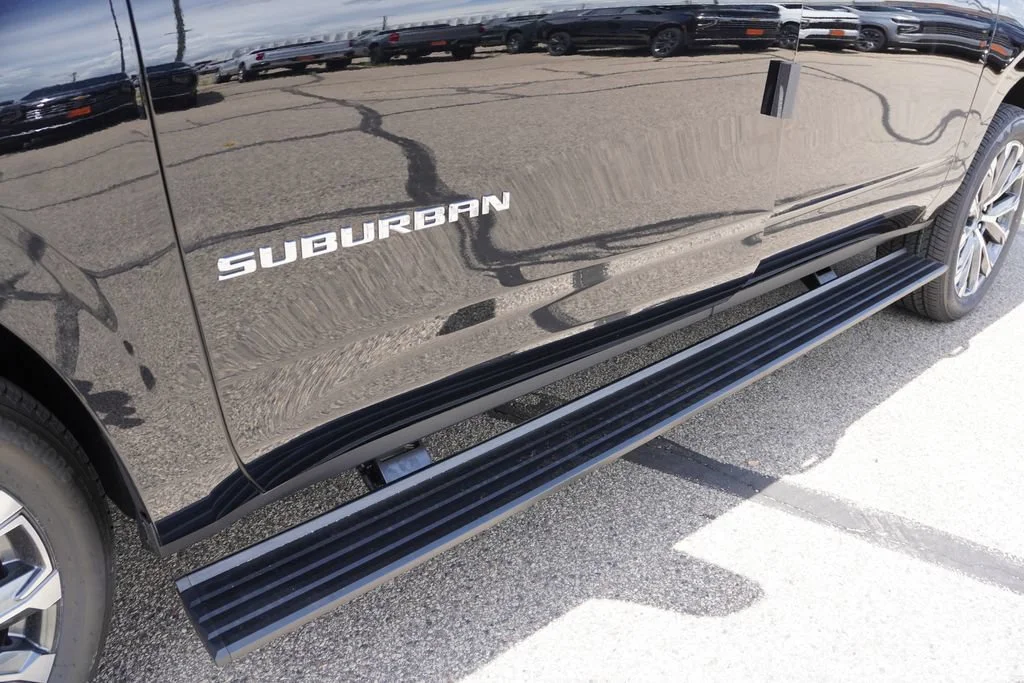 New 2026 Black Chevrolet High Country image 10