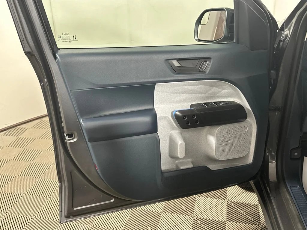 2026 Ford Maverick XLT - Photo 14