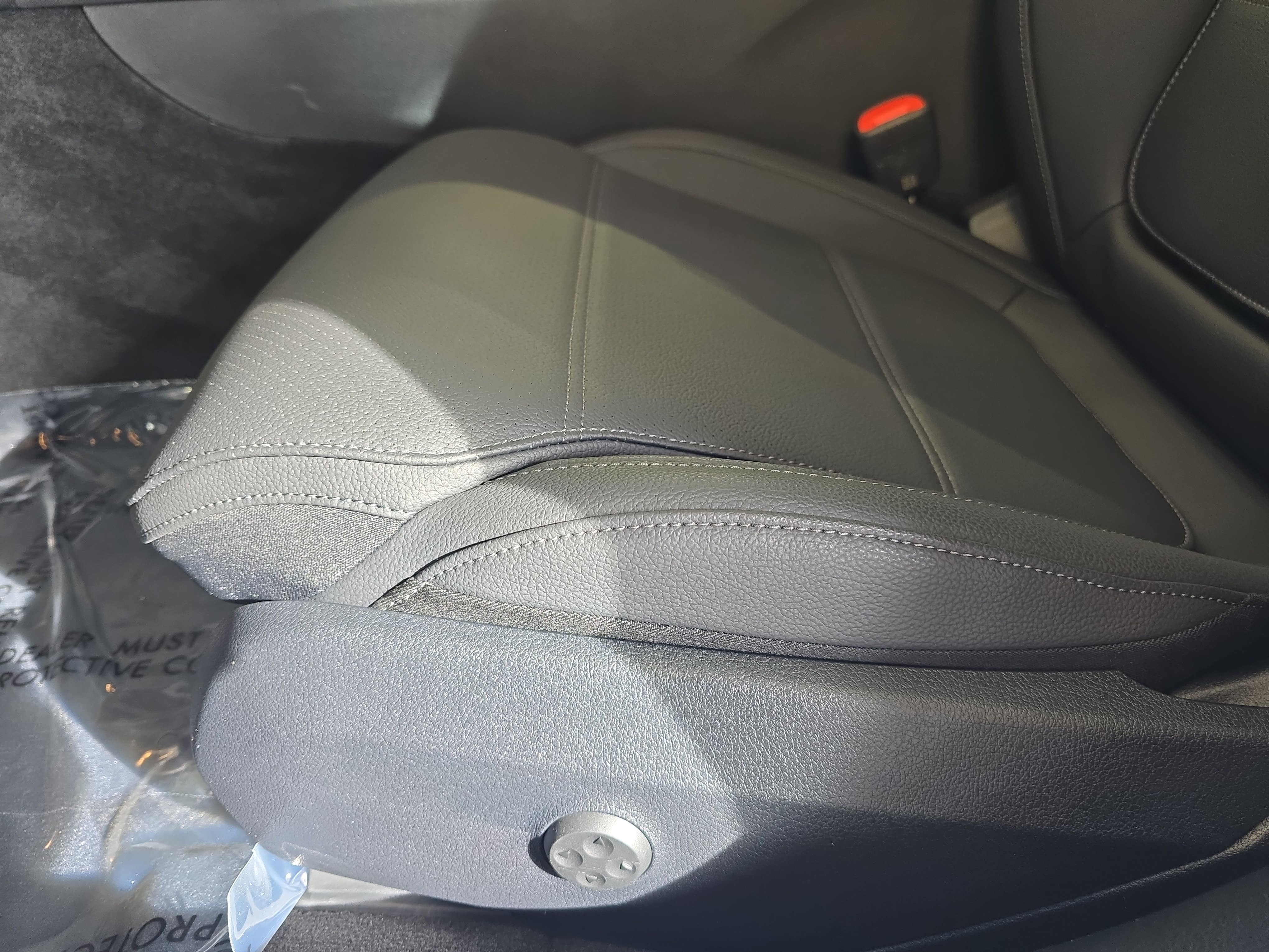 New 2026 Cirrus Silver Metallic Mercedes-Benz C300 image 28