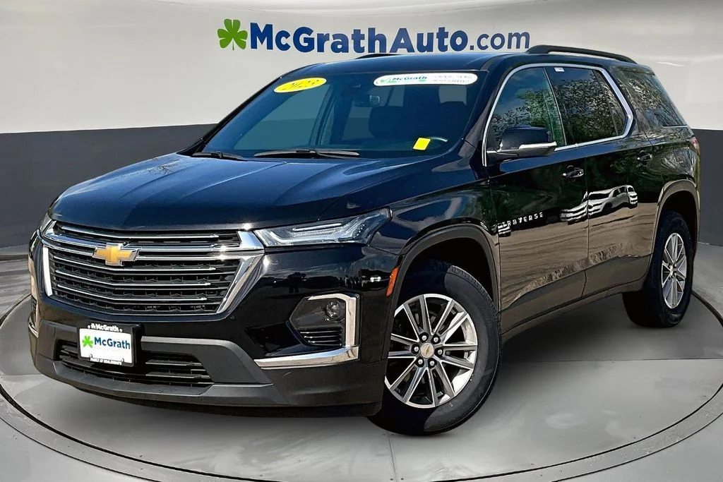 Used 2023 Black Chevrolet LT image 3