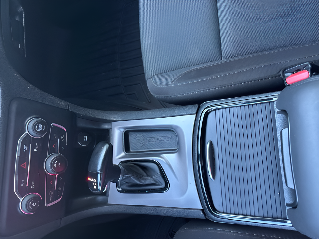Used 2019 Gray Dodge SXT image 19