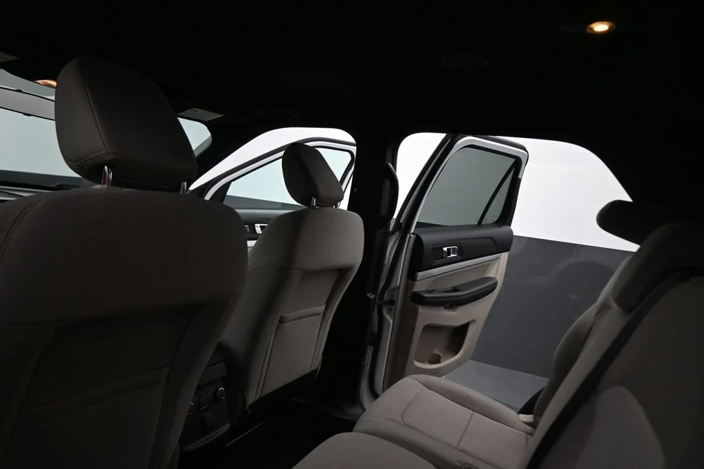 Used 2018 White Ford Base image 41