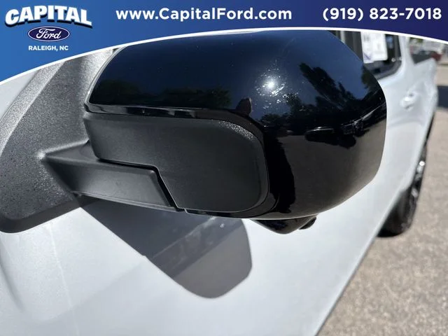 Used 2025 White Ford Lariat image 10