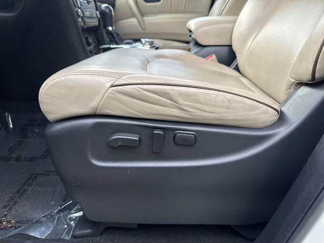 Used 2017 White Nissan SL image 32