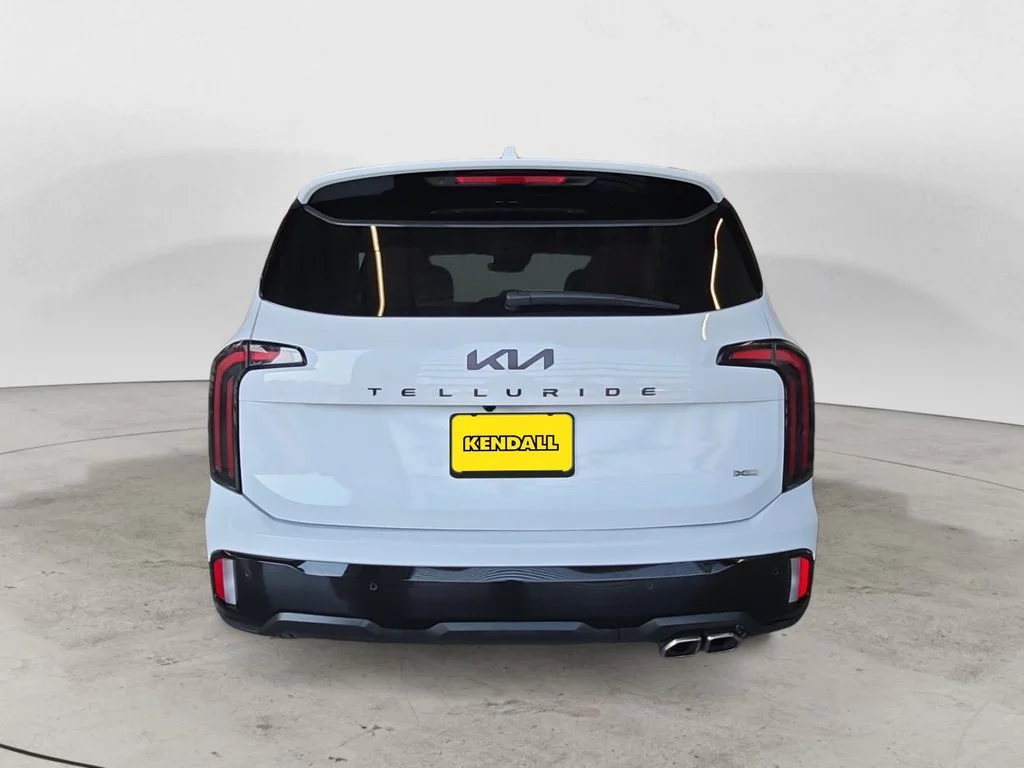 Used 2025 White Kia SX-Prestige X-Line image 6