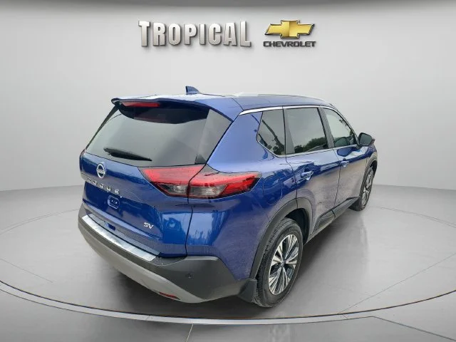 Used 2023 Blue Nissan SV image 5