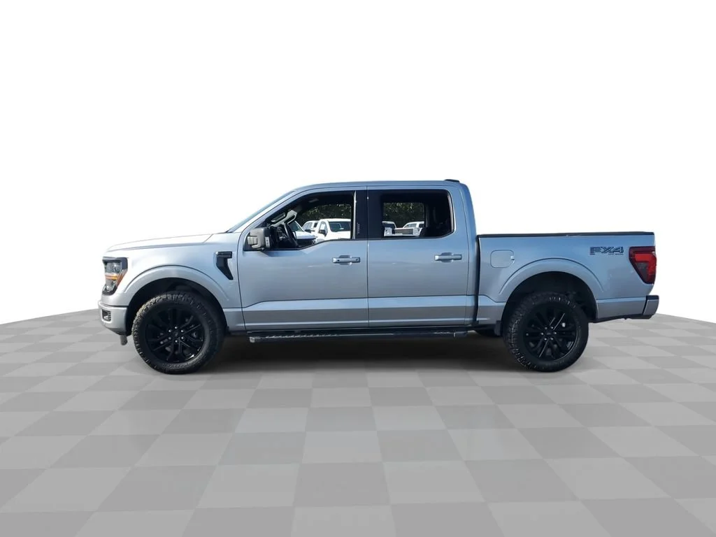 Used 2024 Silver Ford XLT image 5