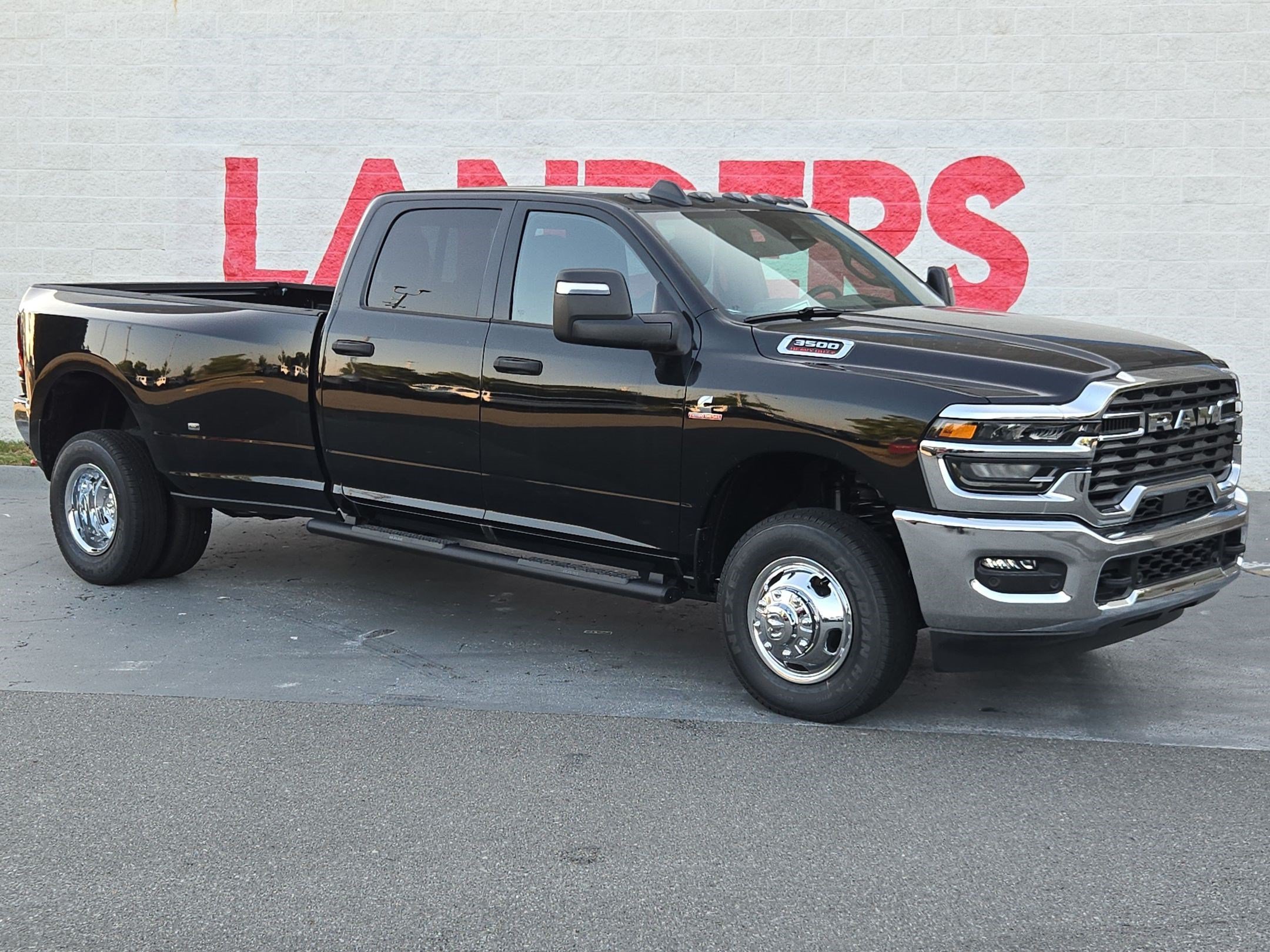 New 2026 Diamond Black Crystal Pearl-Coat Exterior Paint RAM Tradesman image 1