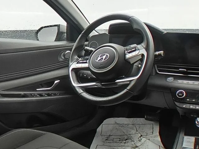 Used 2023 Silver Hyundai SEL image 35