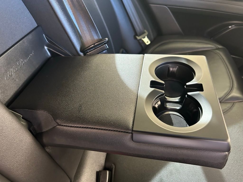 2025 Alfa Romeo Stelvio Base - Photo 19