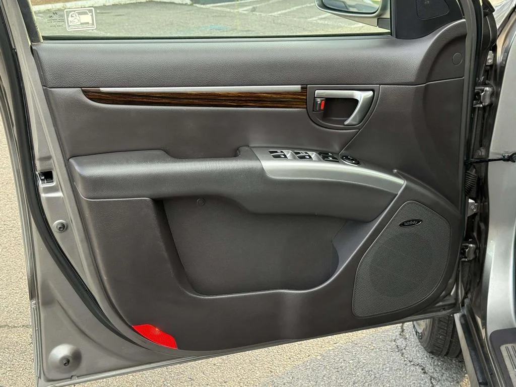 Used 2011 Gray Hyundai Limited image 29