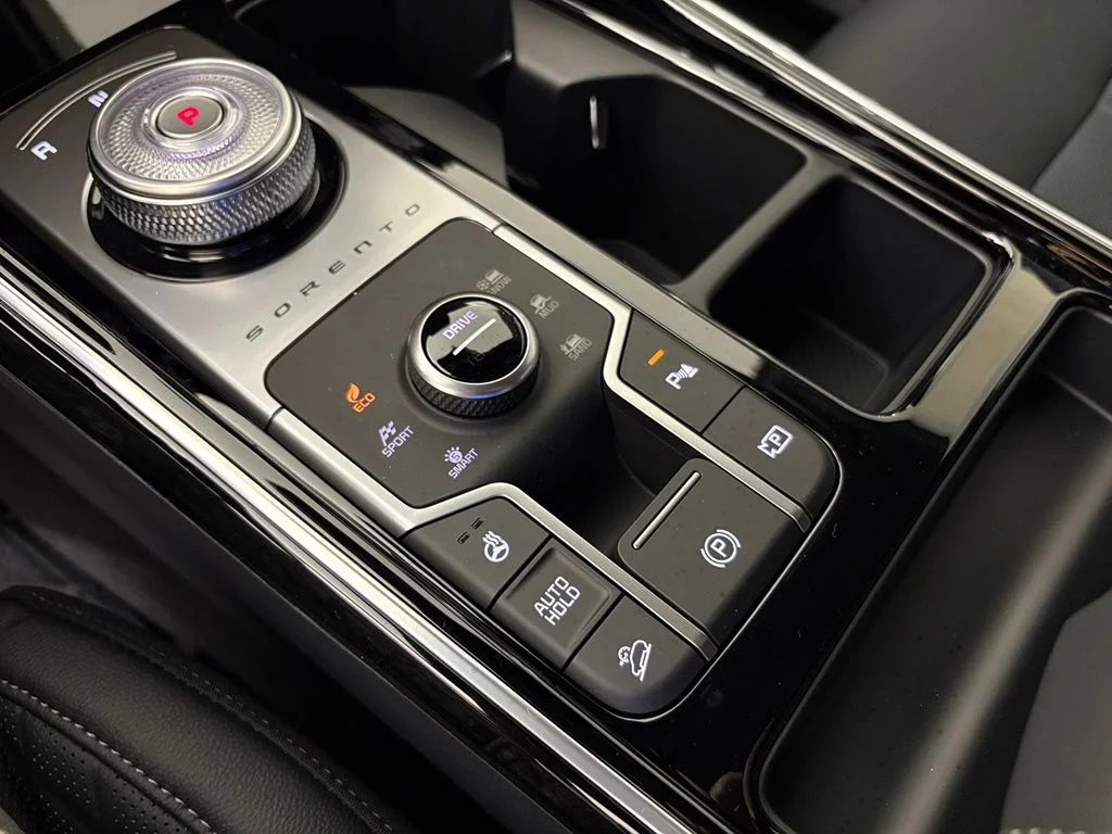 New 2026 Snow White Pearl Kia X-Line SX Prestige AWD image 31