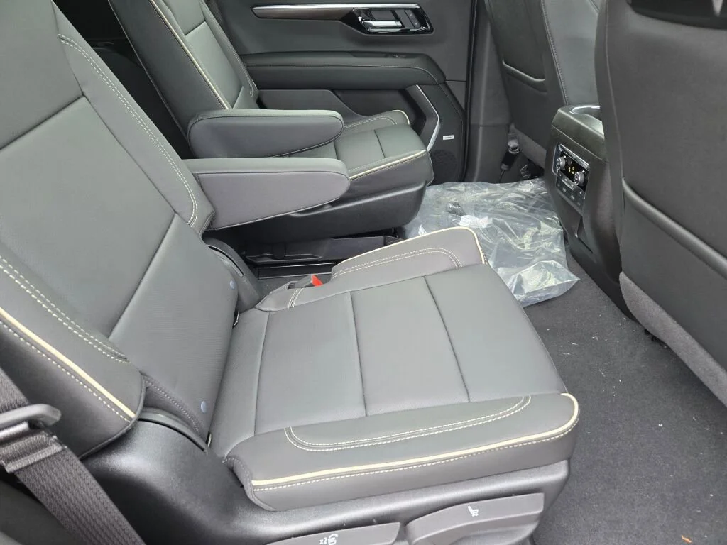 New 2026 Black Chevrolet Premier image 9
