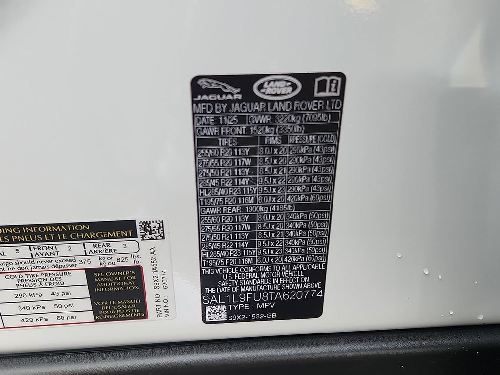 Used 2026 Fuji White Land Rover Dynamic SE image 10