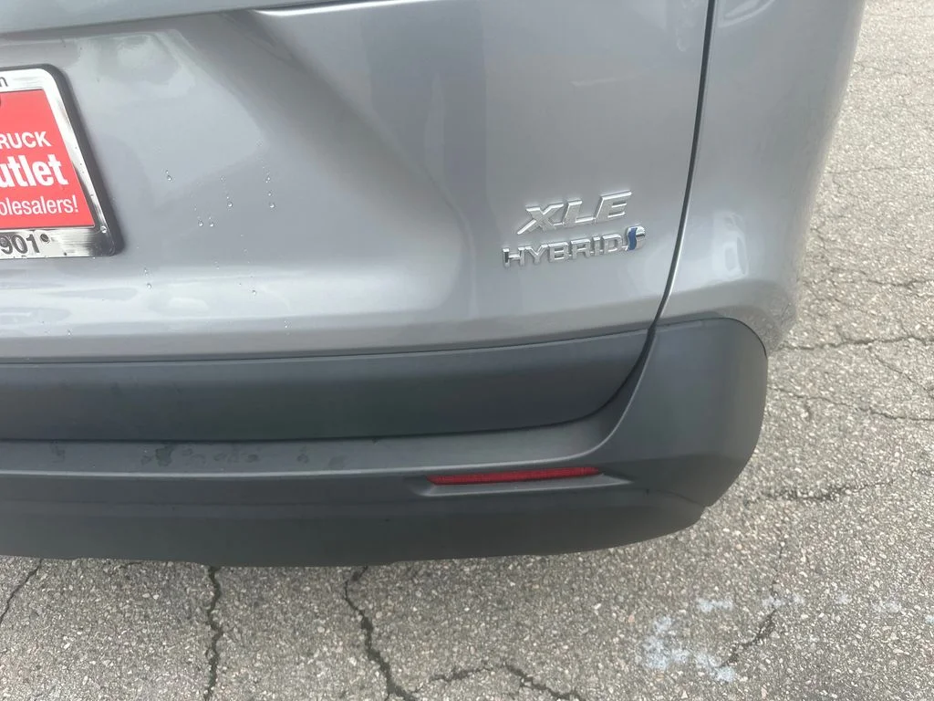 Used 2024 Silver Toyota XLE image 24