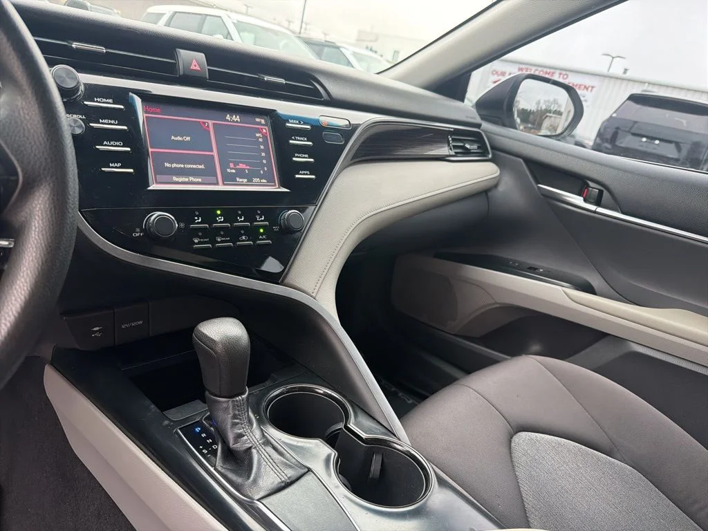 Used 2019 Silver Toyota LE image 18