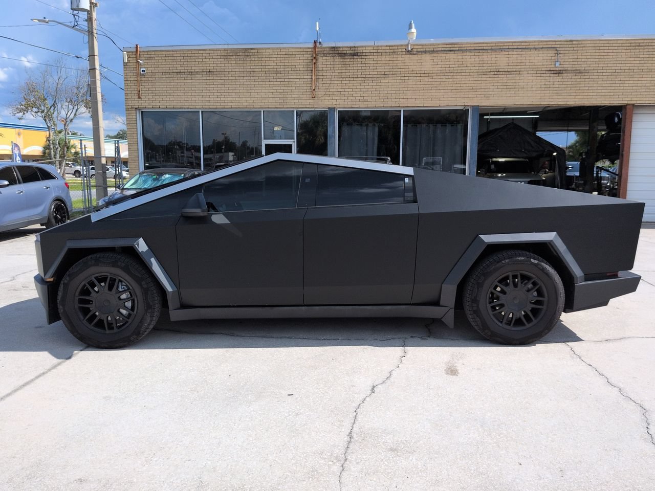 Used 2024 Stainless Steel Tesla Base image 7