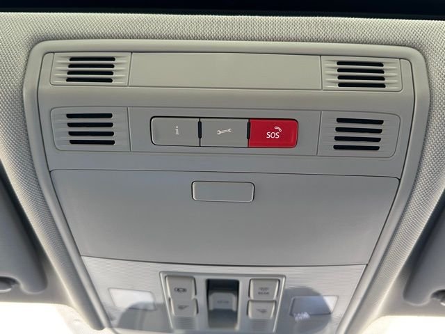 New 2026 Opal White Pearl Volkswagen 1.5T SE image 37