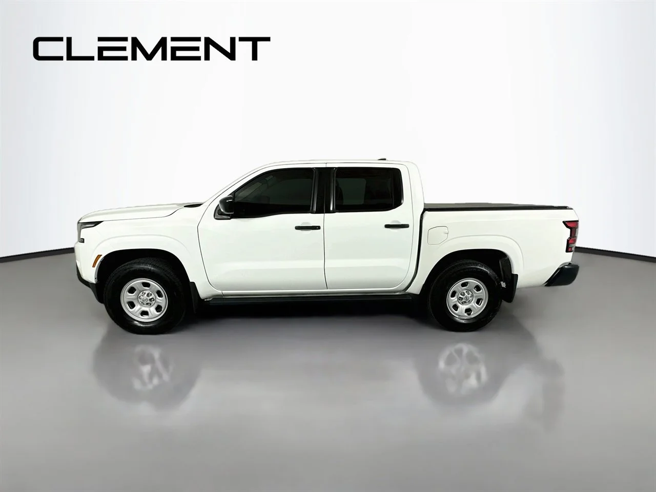 Certified Used 2022 Glacier White Nissan S image 6