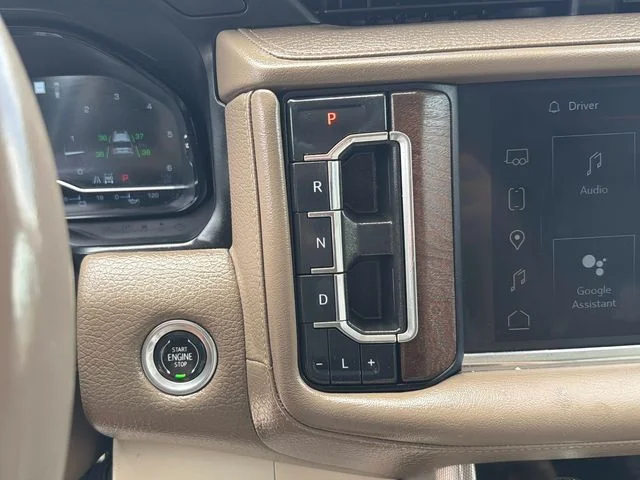 Used 2022 White GMC Denali image 29