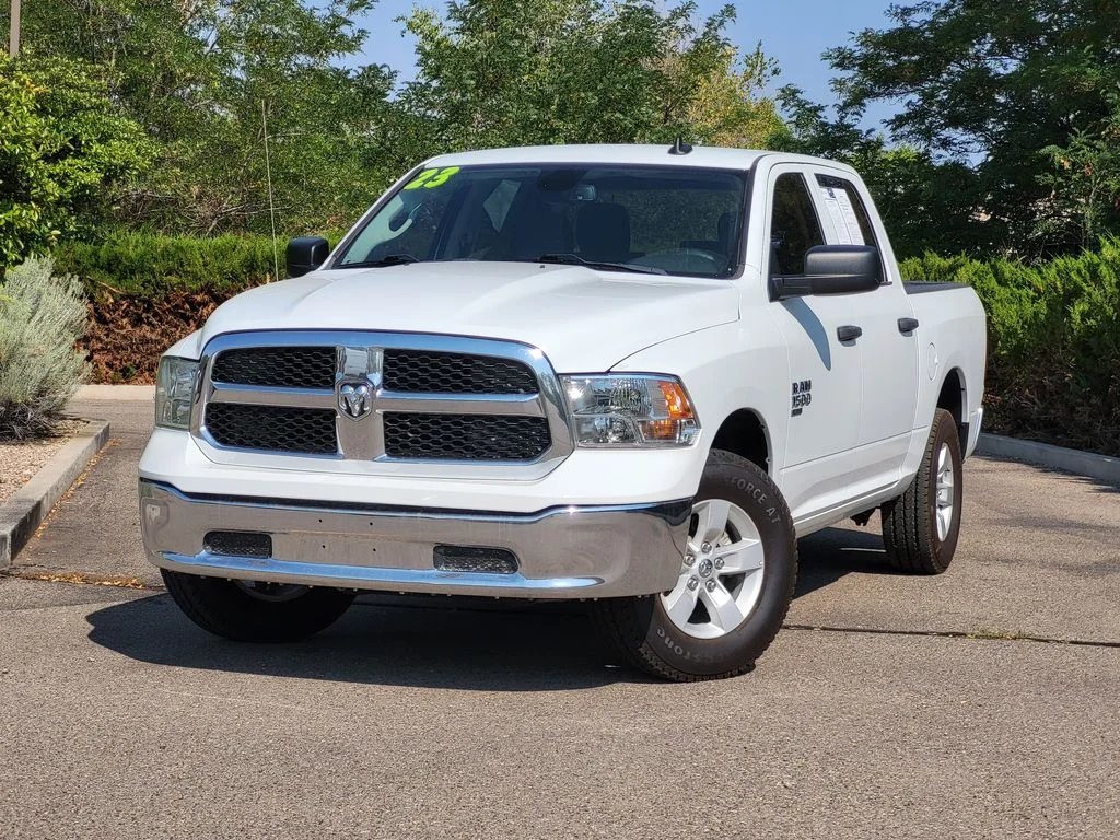 2023 RAM Ram 1500 Classic SLT - Photo 2