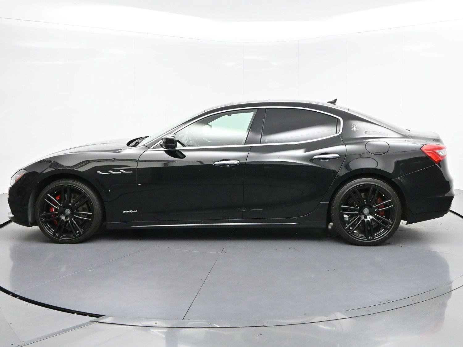 Used 2018 Nero Maserati S GranSport image 4