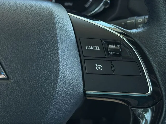 Used 2025 Gray Mitsubishi 2.0 SE image 28