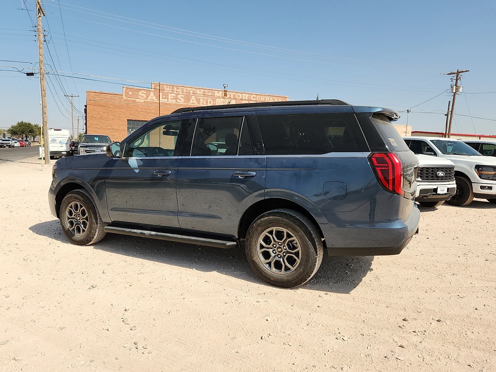 New 2027 Nocturnal Blue Metallic Ford Active image 4