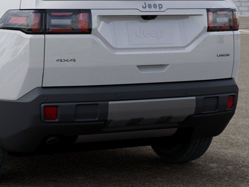 New 2026 Bright White Clear-Coat Exterior Paint Jeep Laredo image 13