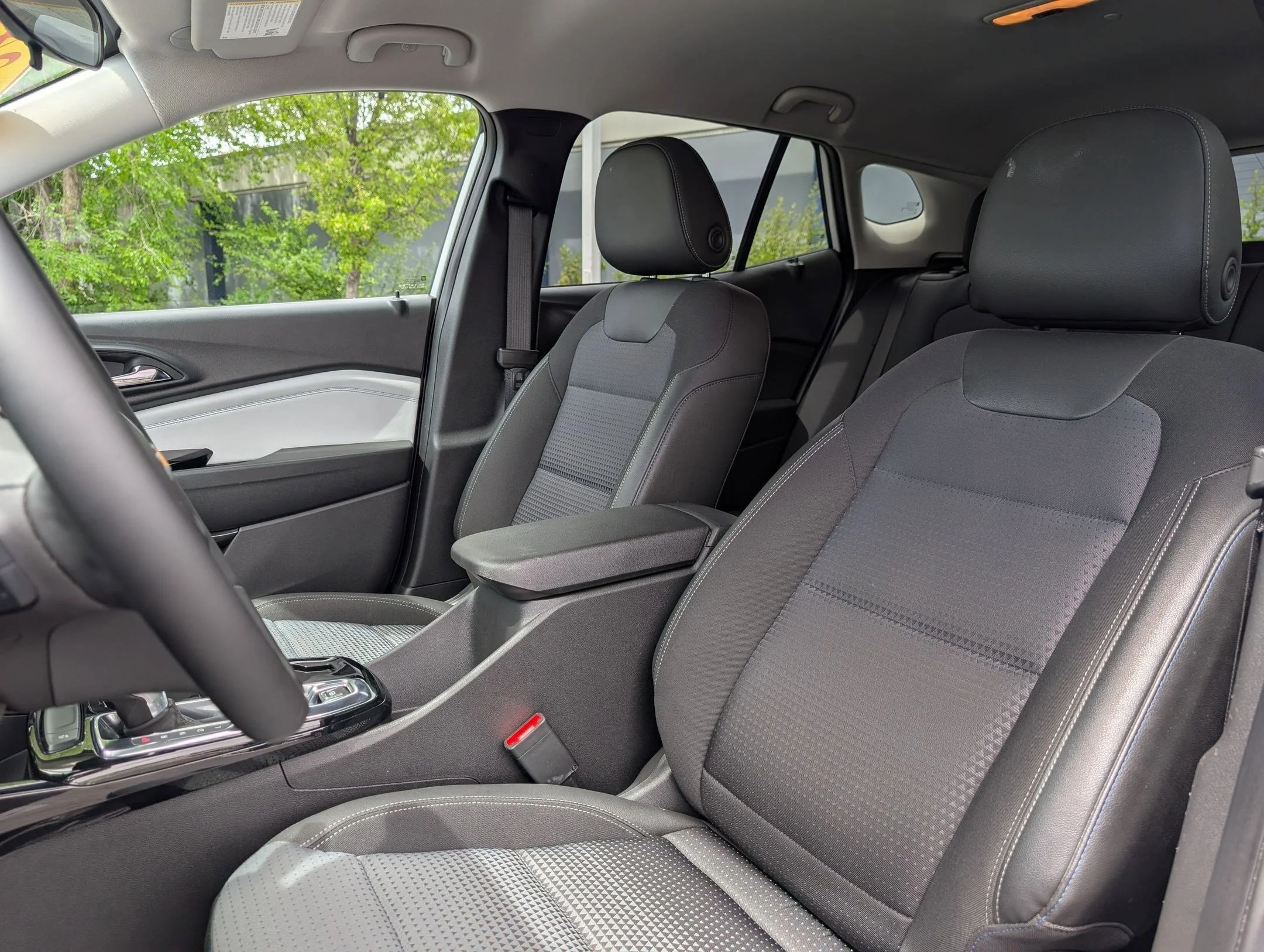 2024 Chevrolet Trax LT - Photo 23