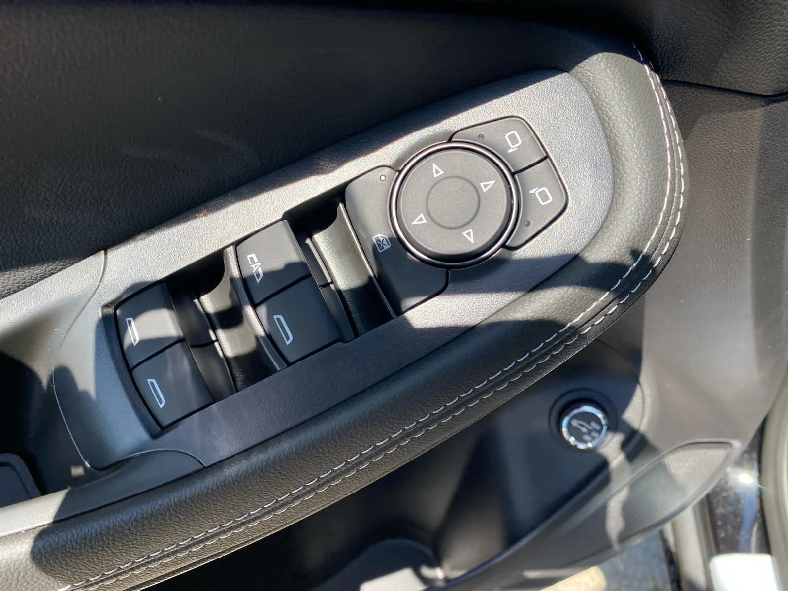 New 2026 Ebony Twilight Metallic Buick Preferred image 7